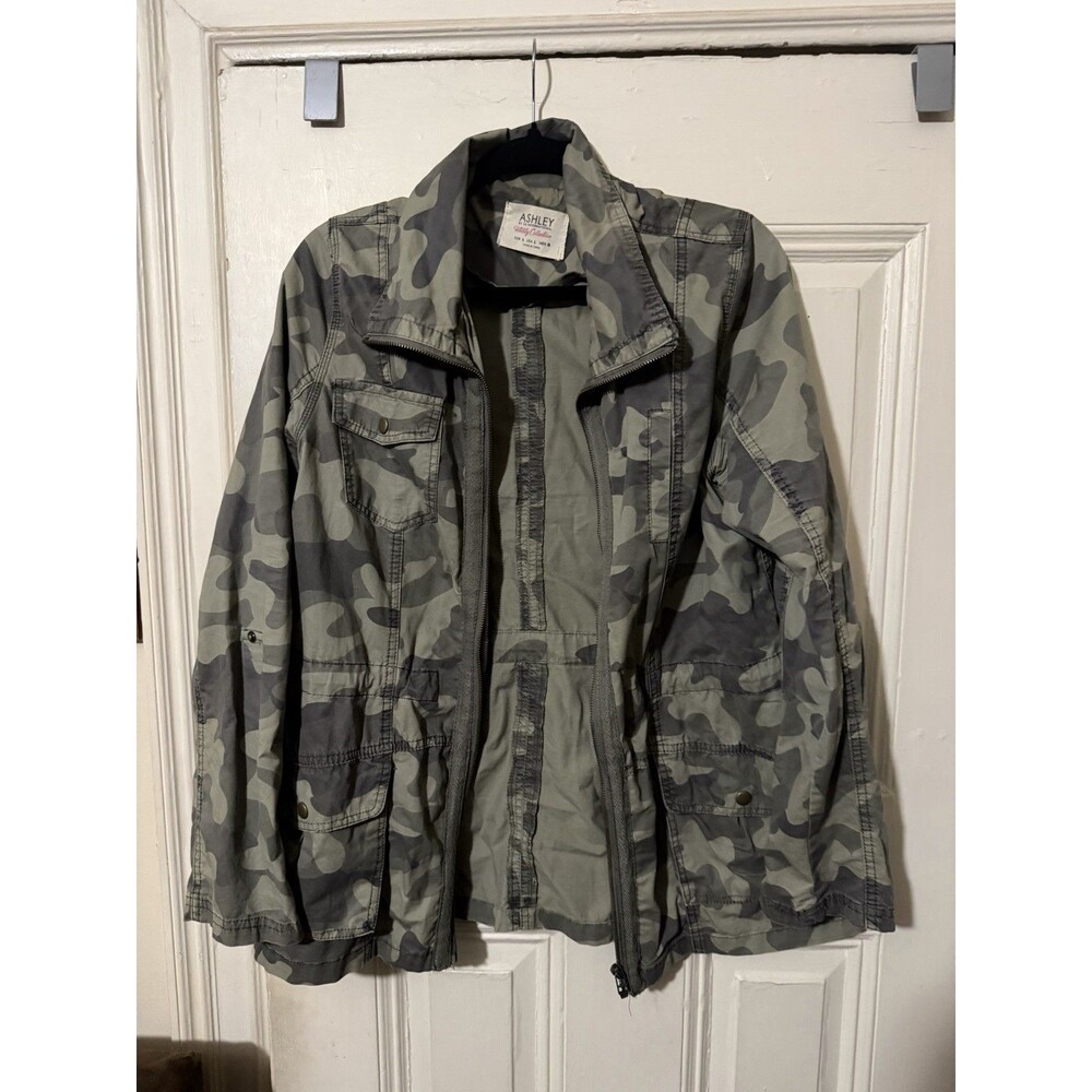 Ashley 26 International Utility Collection Camo Military Jacket Size Large